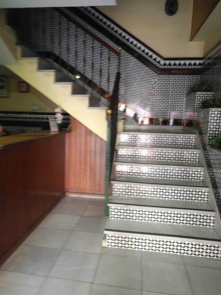 Hostal Nuestra Senora De La Palma Algésiras Extérieur photo